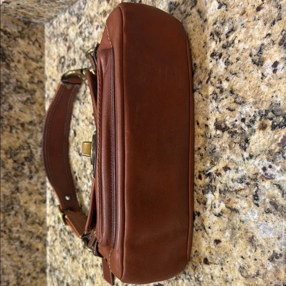 Coach Tan Leather Shoulder Bag with Brass Accents - Picture 4 of 8